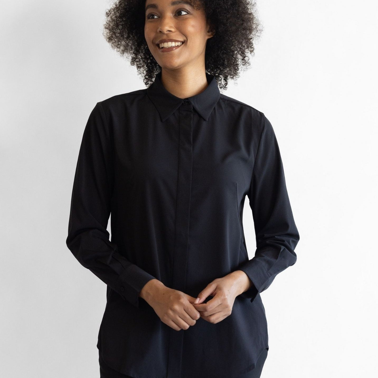 Ladies’ [re]solve Stretch Tailored Relaxed  Blouse
