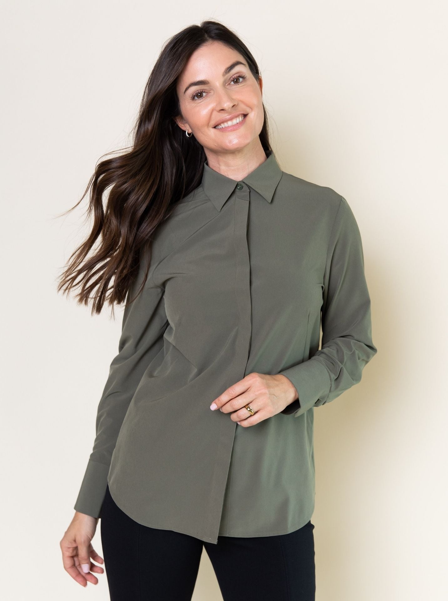 Ladies’ [re]solve Stretch Tailored Relaxed  Blouse
