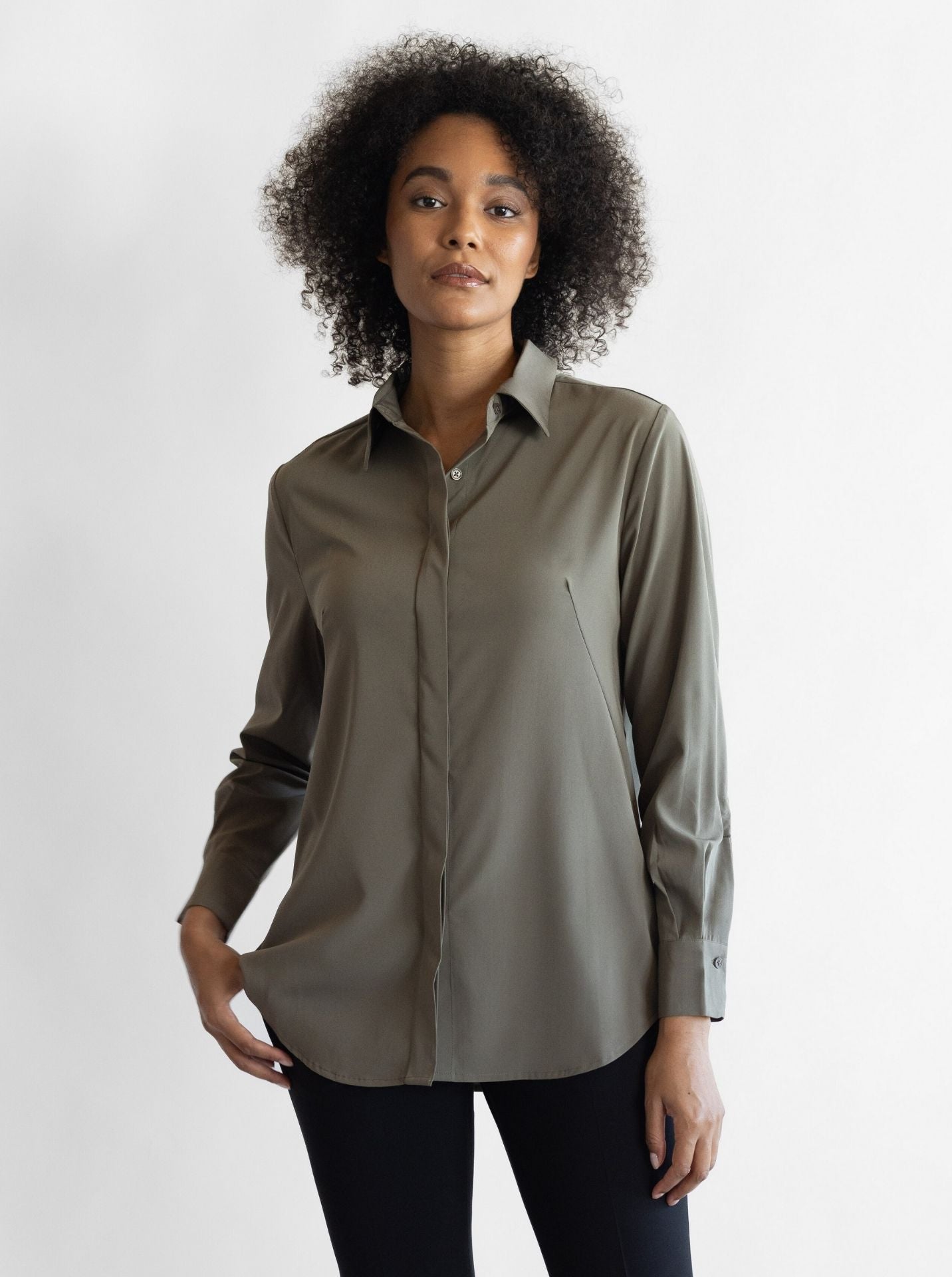 Ladies’ [re]solve Stretch Tailored Relaxed  Blouse